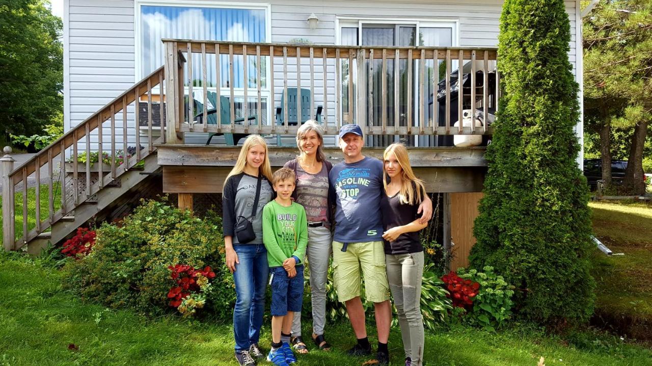 Oakview Lodge & Marina Algonquin Highlands Екстериор снимка