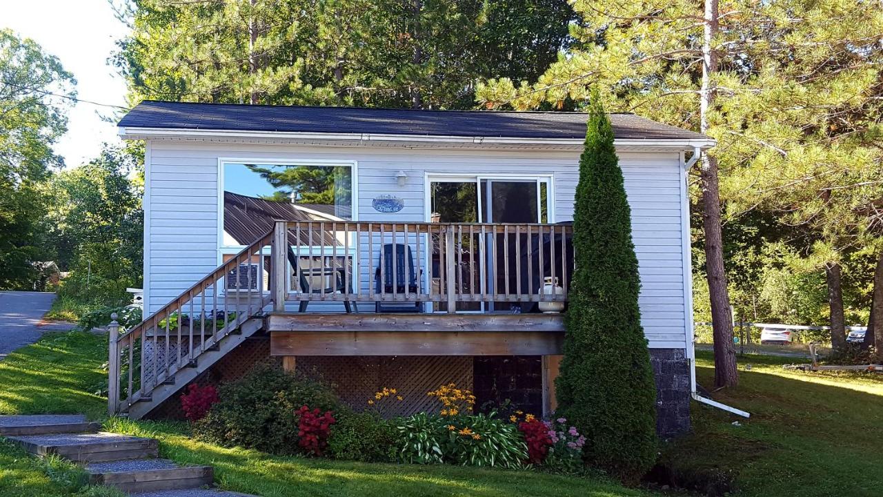 Oakview Lodge & Marina Algonquin Highlands Екстериор снимка