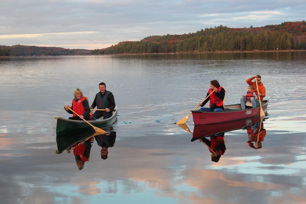 Oakview Lodge & Marina Algonquin Highlands Екстериор снимка