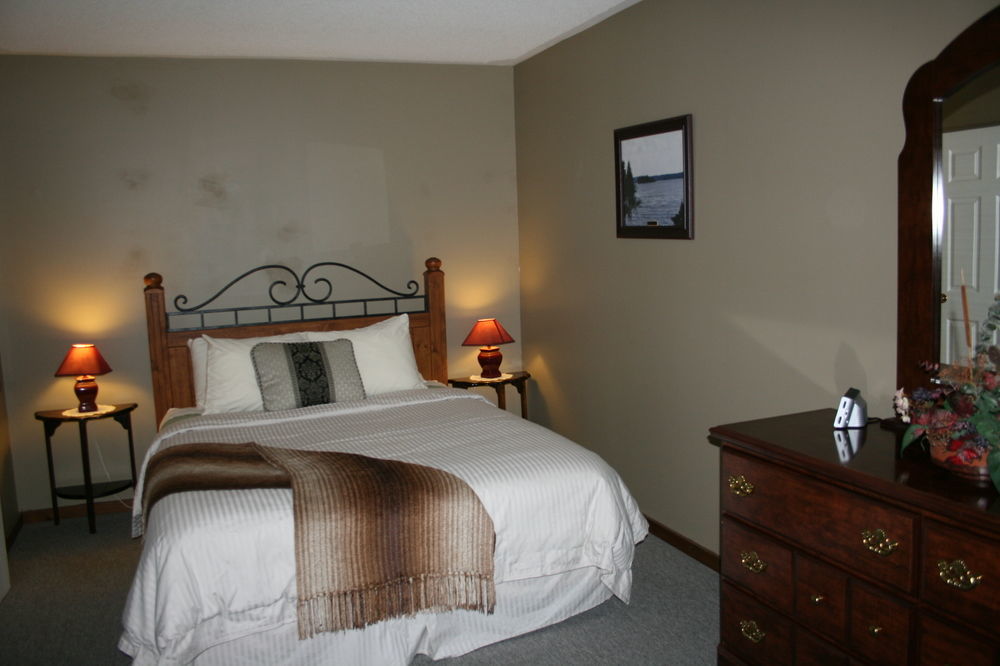 Oakview Lodge & Marina Algonquin Highlands Екстериор снимка