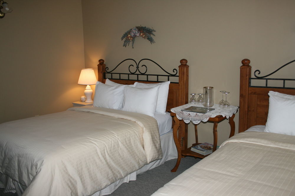Oakview Lodge & Marina Algonquin Highlands Екстериор снимка