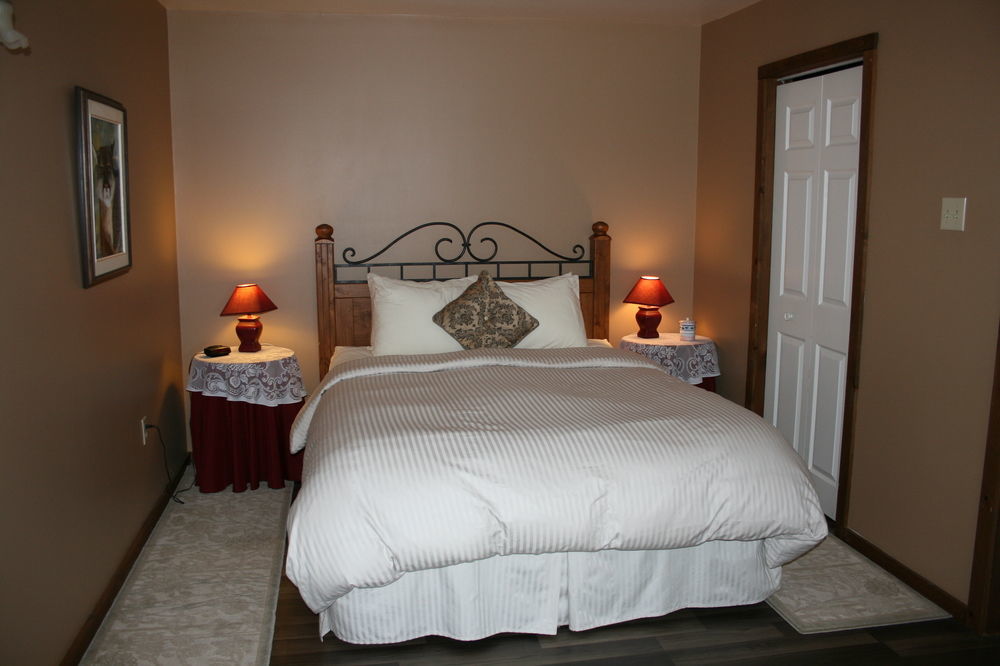 Oakview Lodge & Marina Algonquin Highlands Екстериор снимка