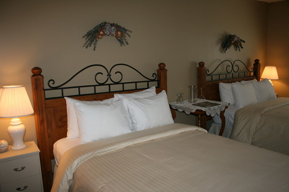 Oakview Lodge & Marina Algonquin Highlands Екстериор снимка