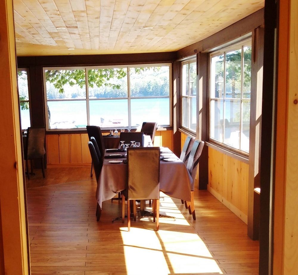 Oakview Lodge & Marina Algonquin Highlands Екстериор снимка